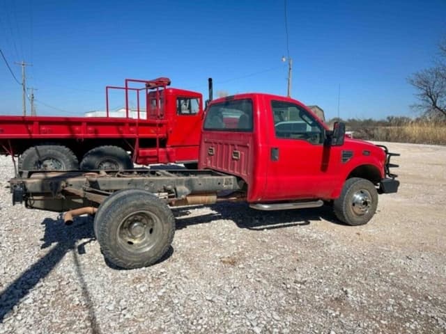 Image of Ford F-350 equipment image 1