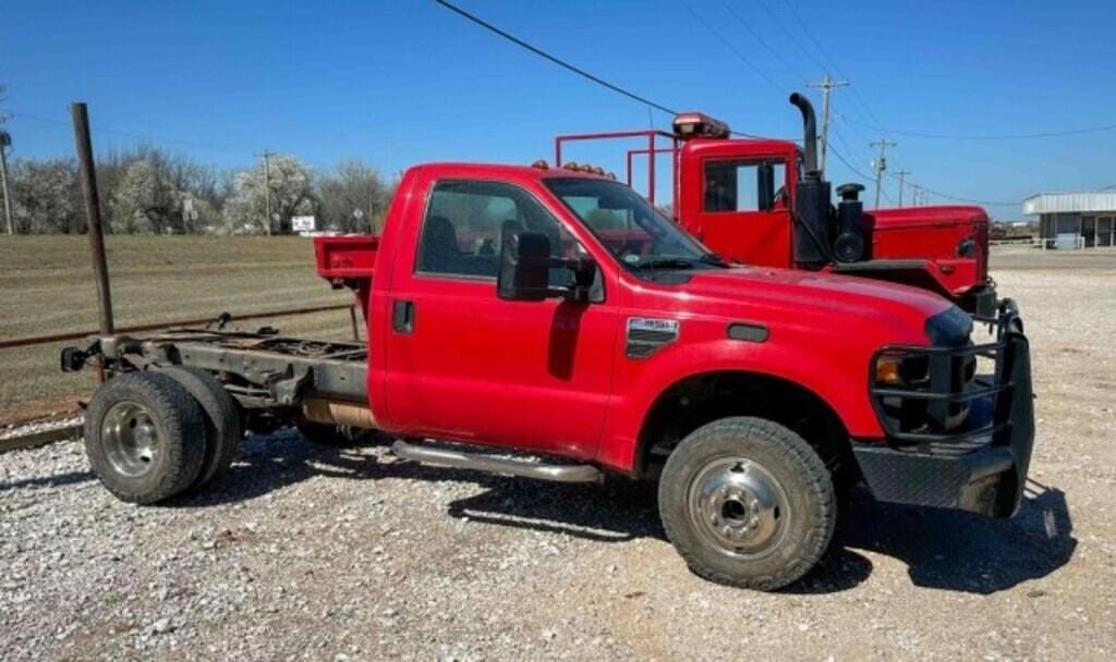 2008 Ford F-350 Equipment Image0