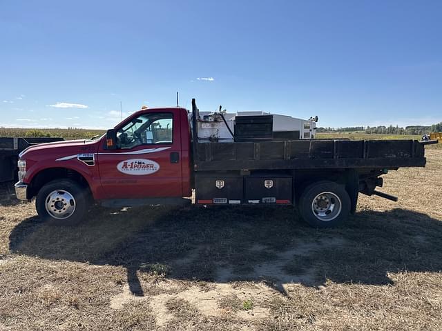 Image of Ford F-350 equipment image 1