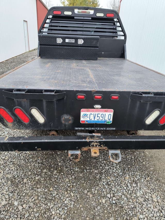 Image of Ford F-350 equipment image 4