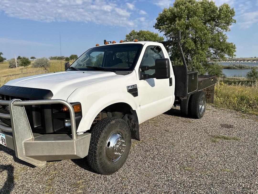 Image of Ford F-350 Primary image