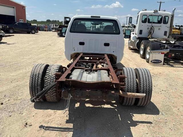 Image of Ford F-350 equipment image 4