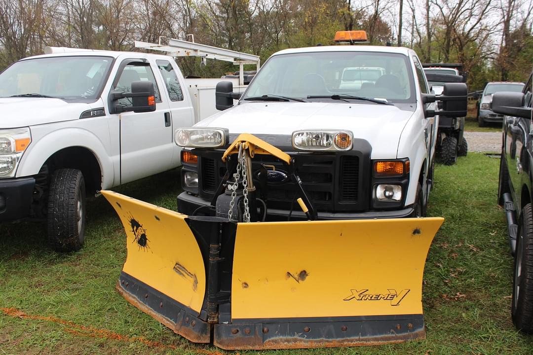 Image of Ford F-350 Primary image