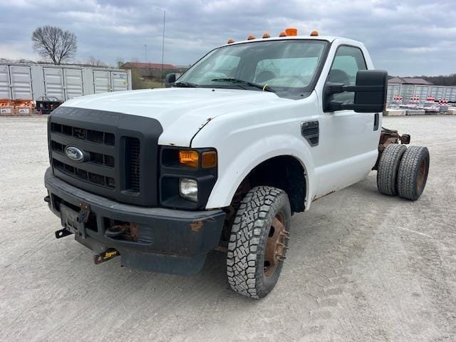 2008 Ford F-350 Equipment Image0