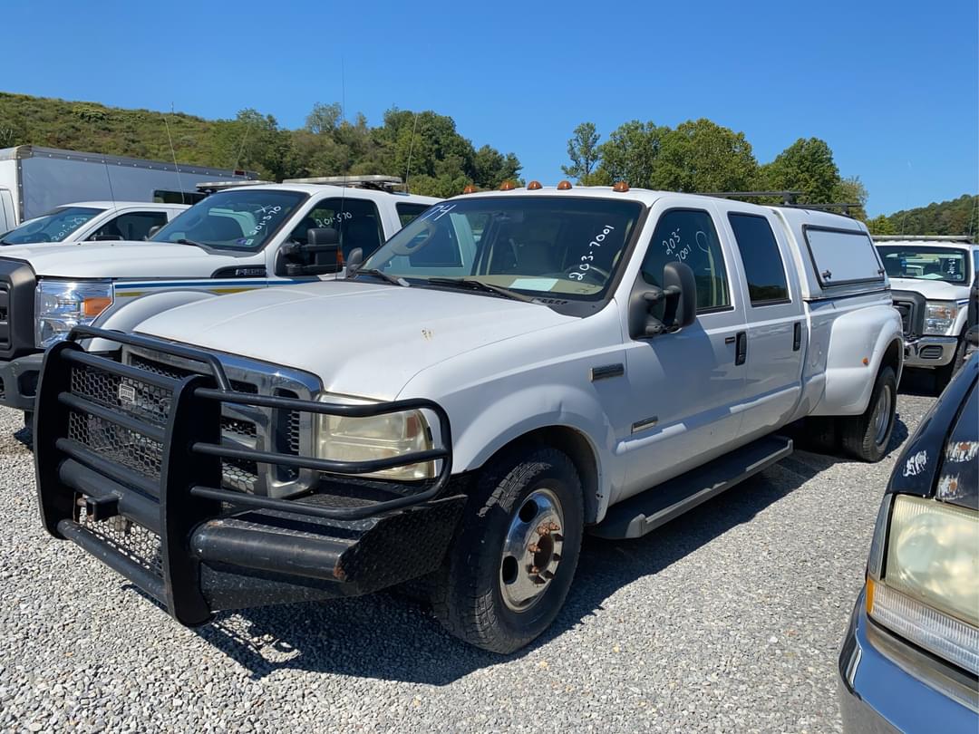 Image of Ford F-350 Primary image