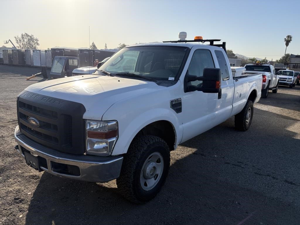 2008 Ford F-350 Equipment Image0