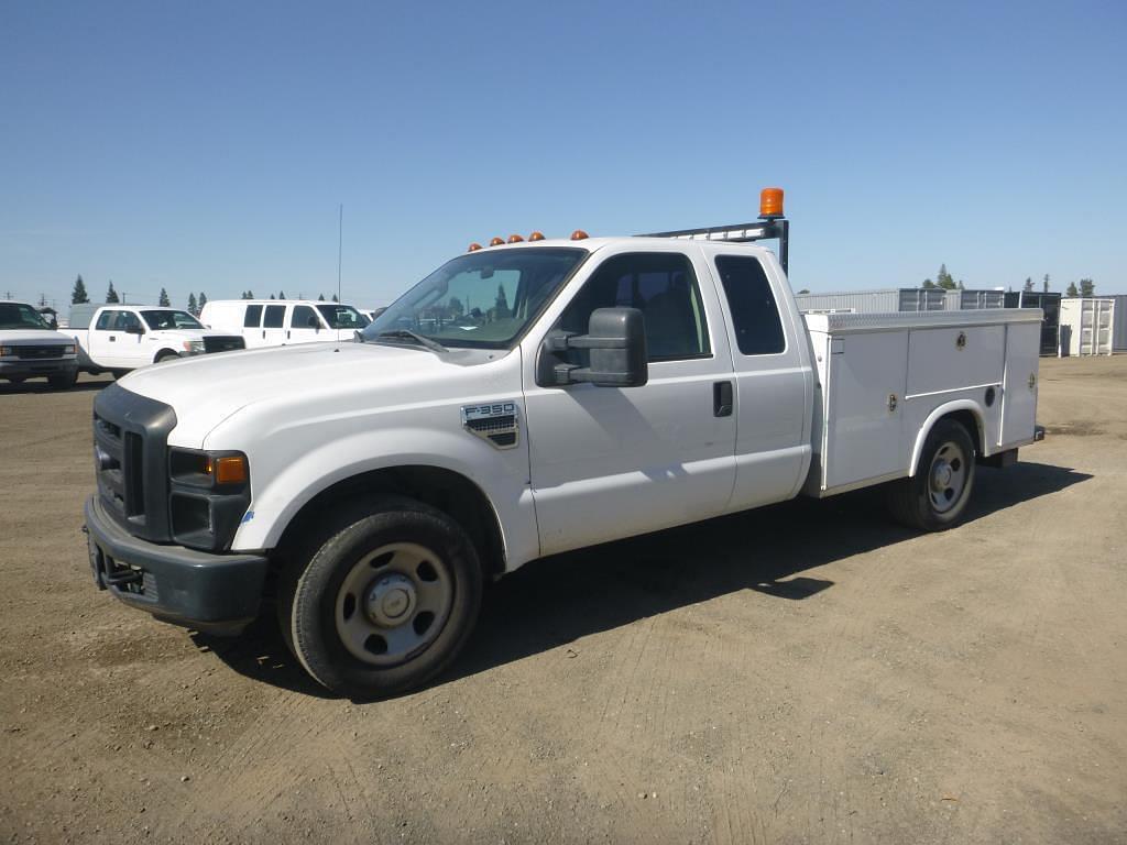 Image of Ford F-350 Primary image