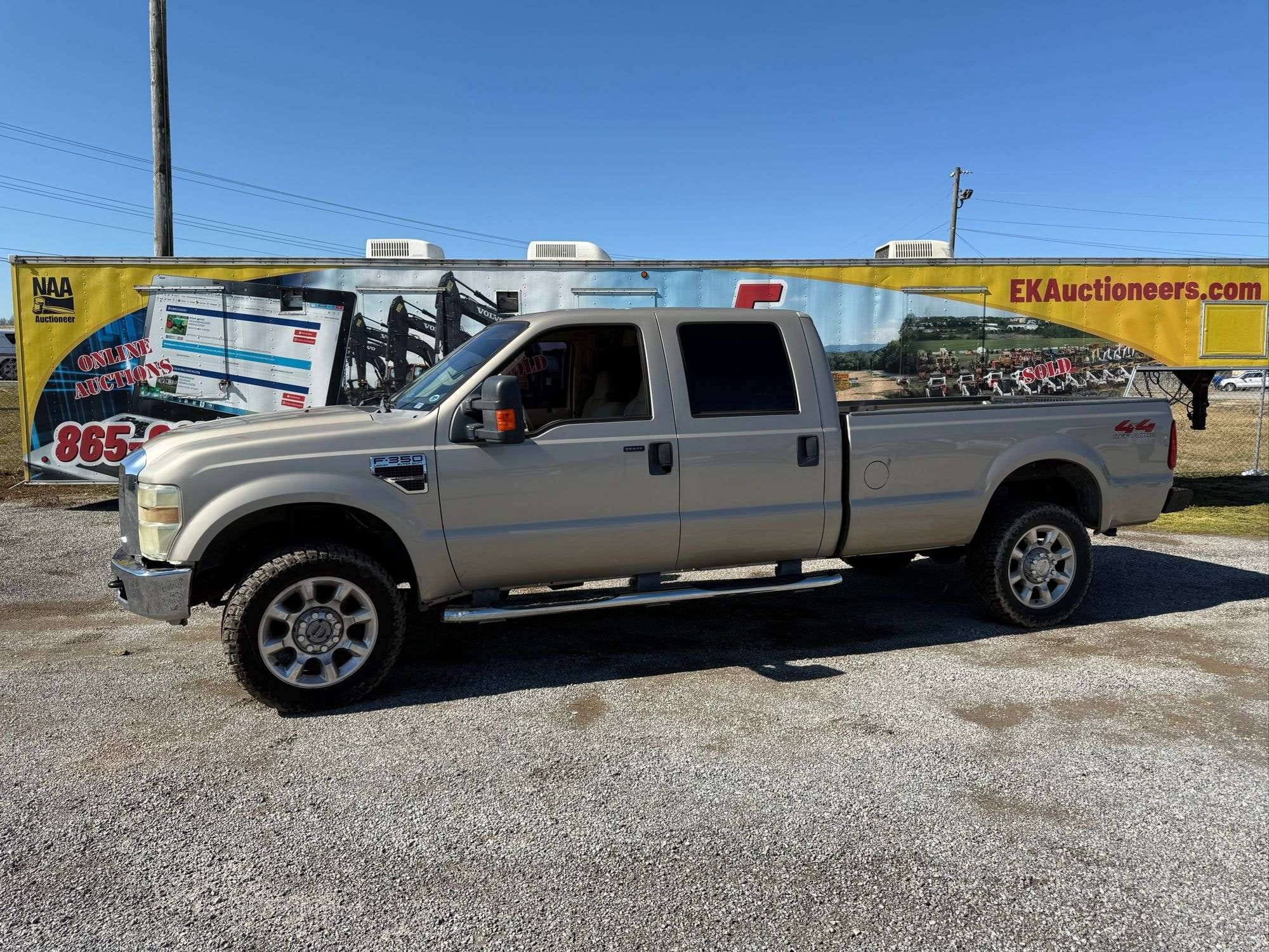 2008 Ford F-350 Equipment Image0