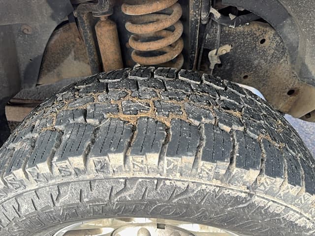 Image of Ford F-350 equipment image 4