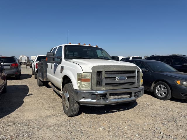 Image of Ford F-350 equipment image 2