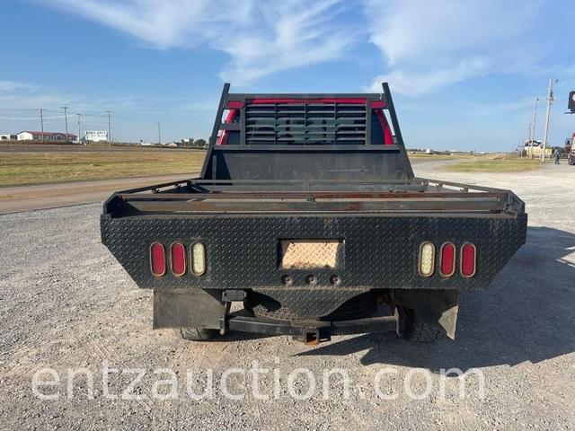 Image of Ford F-350 equipment image 3