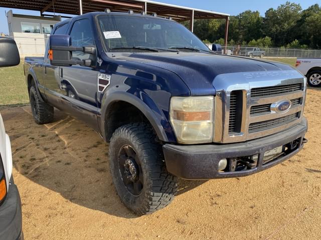 Image of Ford F-350 equipment image 3