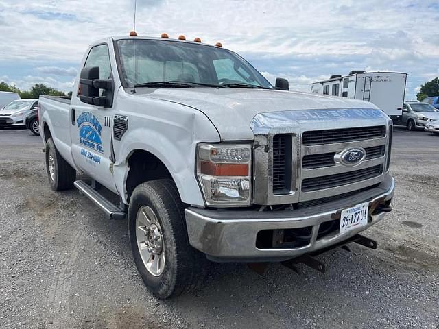 Image of Ford F-350 equipment image 3