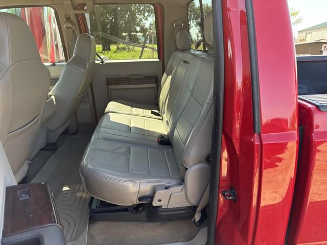 Image of Ford F-350 equipment image 4