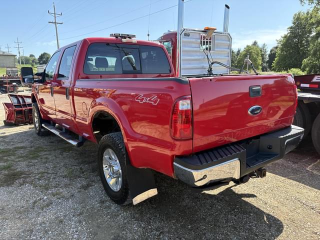 Image of Ford F-350 equipment image 2