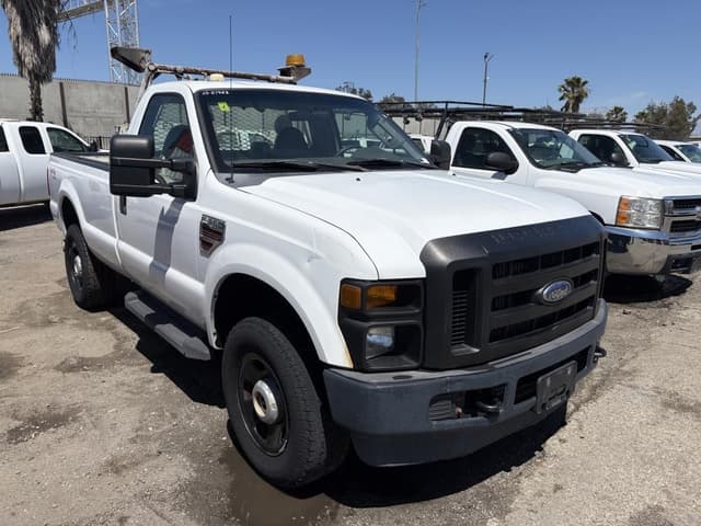 Image of Ford F-350 equipment image 1