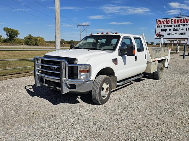Image of Ford F-350 equipment image 1