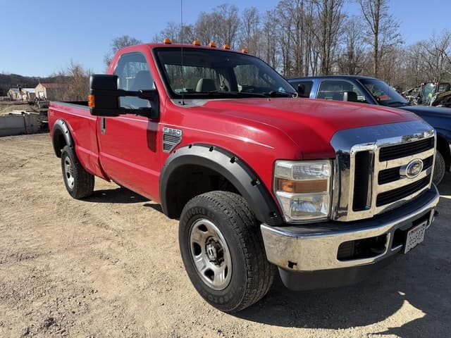 Image of Ford F-350 equipment image 2