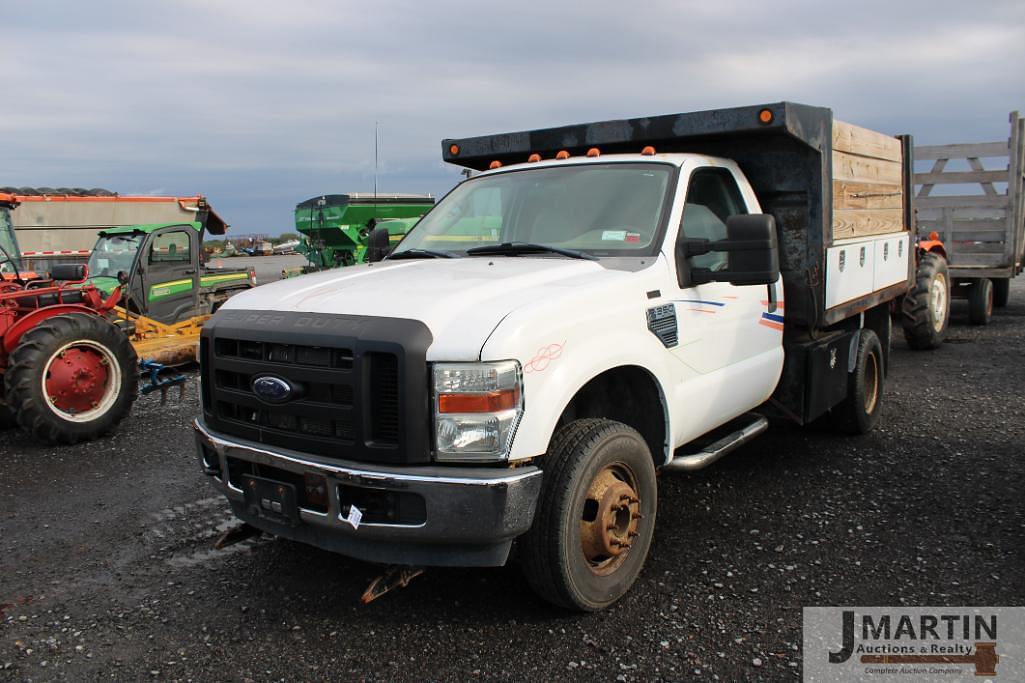 Image of Ford F-350 Primary image