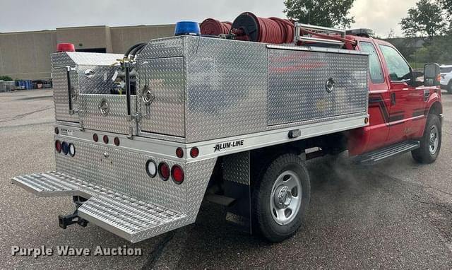 Image of Ford F-350 equipment image 4