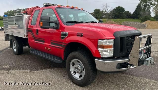 Image of Ford F-350 equipment image 2
