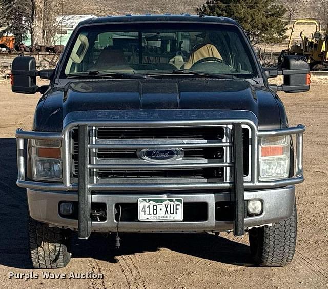 Image of Ford F-350 equipment image 1