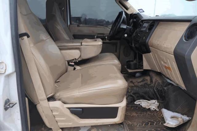 Image of Ford F-350 equipment image 1