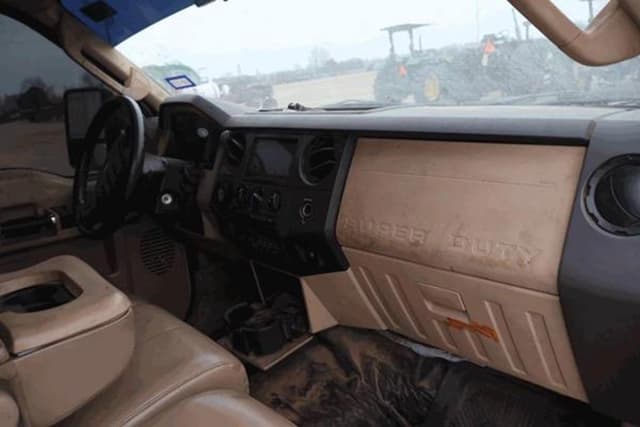 Image of Ford F-350 equipment image 4