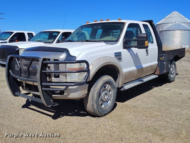 2008 Ford F-350 Equipment Image0