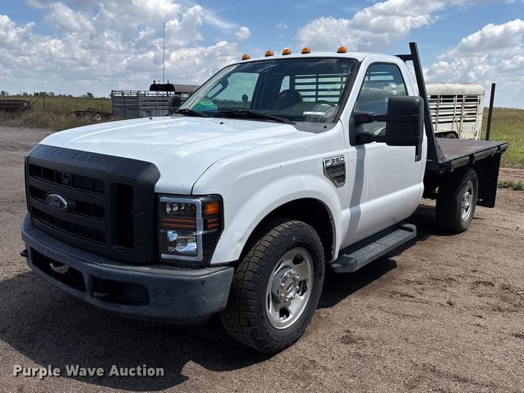2008 Ford F-350 Equipment Image0