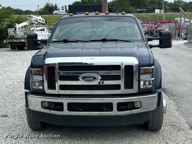 Image of Ford F-350 equipment image 1