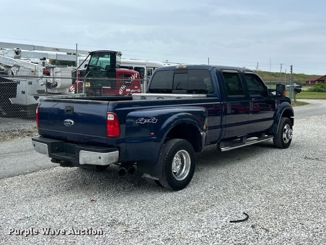 Image of Ford F-350 equipment image 4