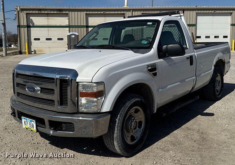 Image of Ford F-350 Primary image