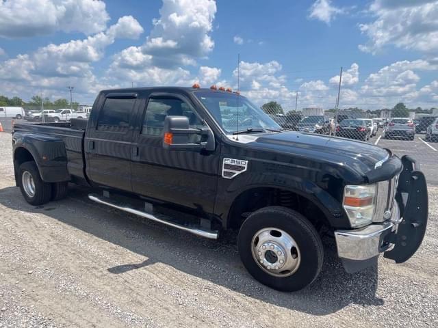 Image of Ford F-350 equipment image 3