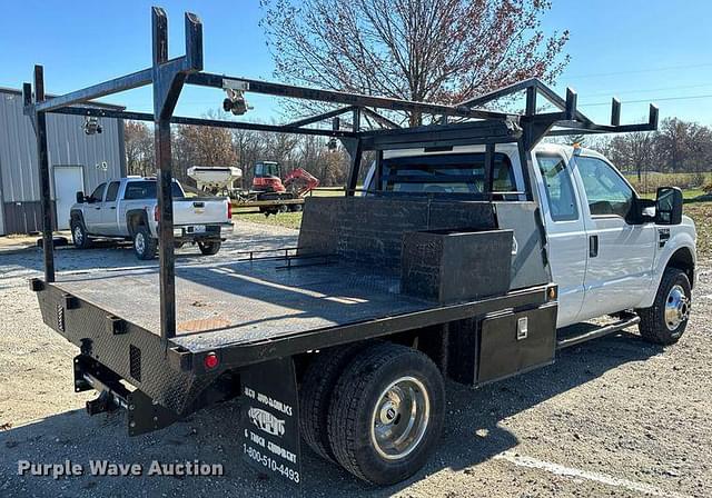 Image of Ford F-350 equipment image 4