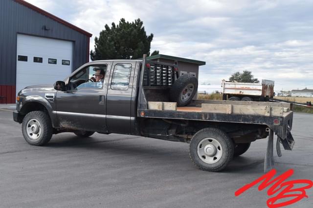 Image of Ford F-350 equipment image 3