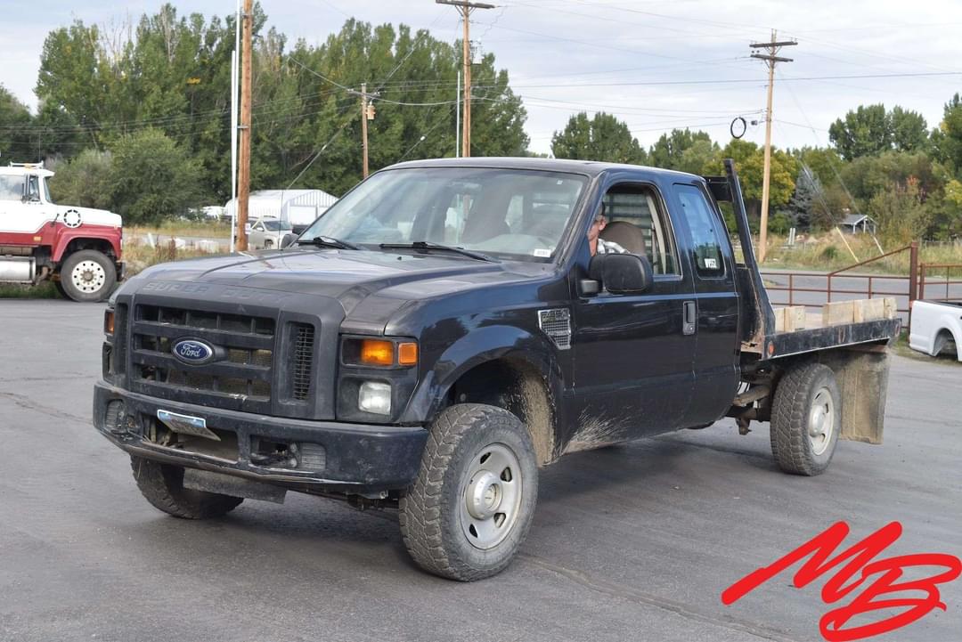 Image of Ford F-350 Primary image