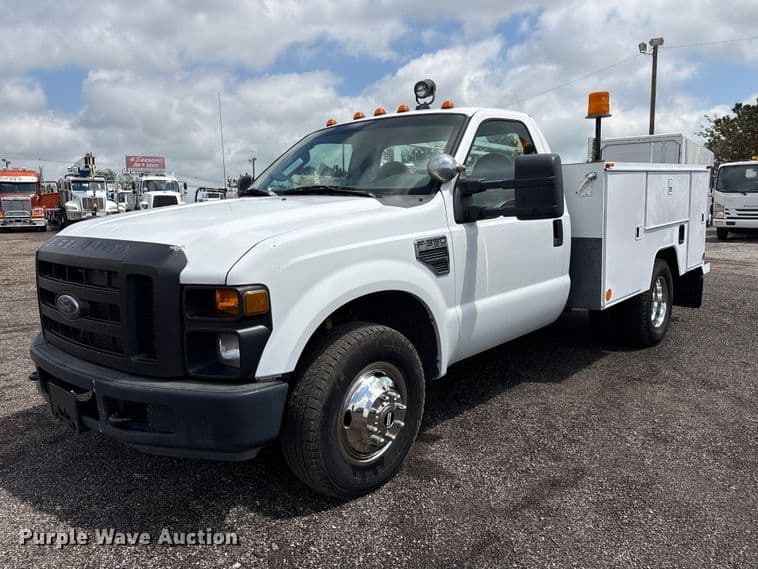 Image of Ford F-350 Primary image