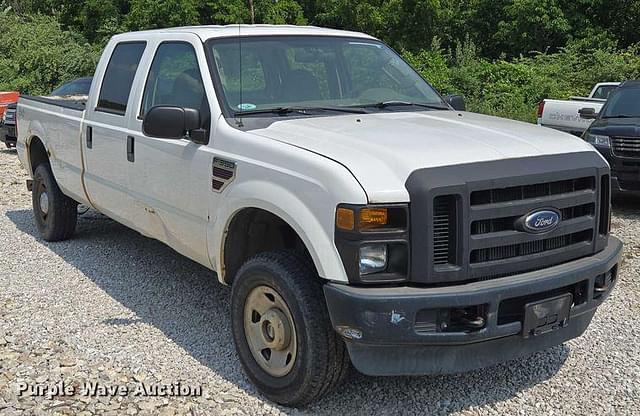 Image of Ford F-350 equipment image 2