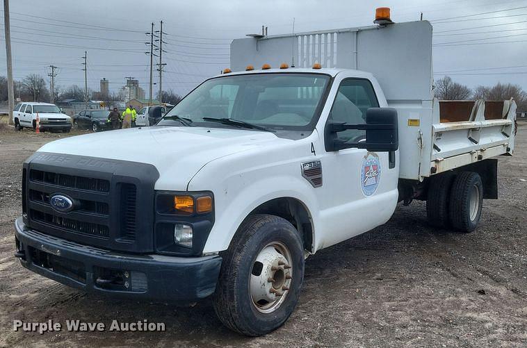 Image of Ford F-350 Primary image