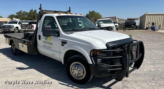 Image of Ford F-350 equipment image 2