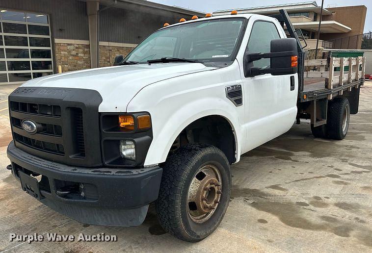 Image of Ford F-350 Primary image