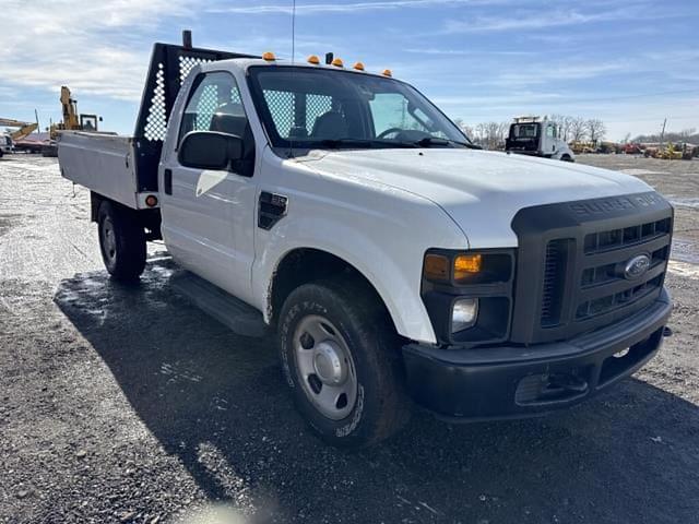 Image of Ford F-350 equipment image 4