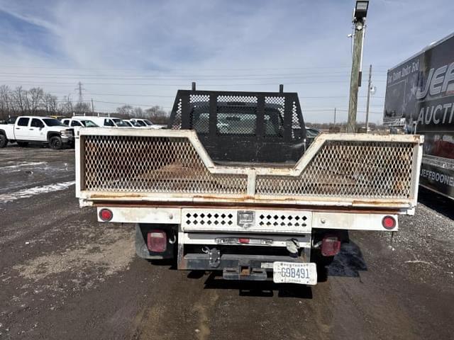 Image of Ford F-350 equipment image 2