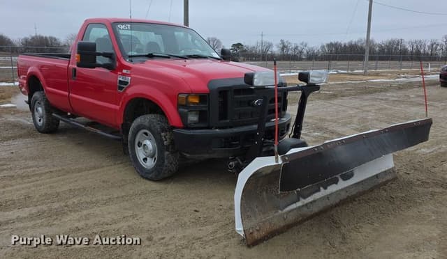Image of Ford F-350 equipment image 2