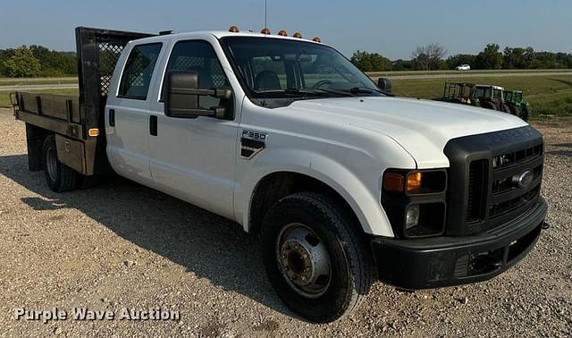 Image of Ford F-350 equipment image 2