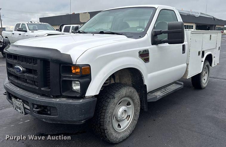 Image of Ford F-350 Primary image