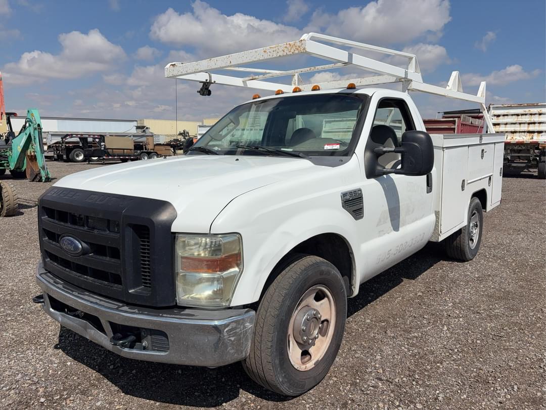 Image of Ford F-350 Primary image