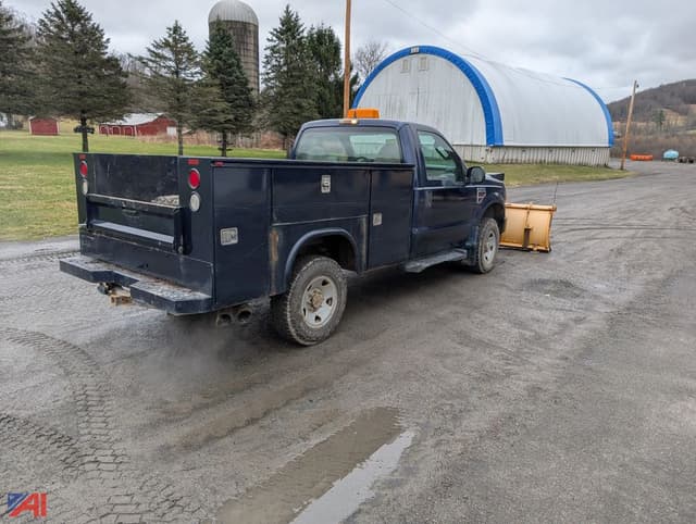 Image of Ford F-350 equipment image 3