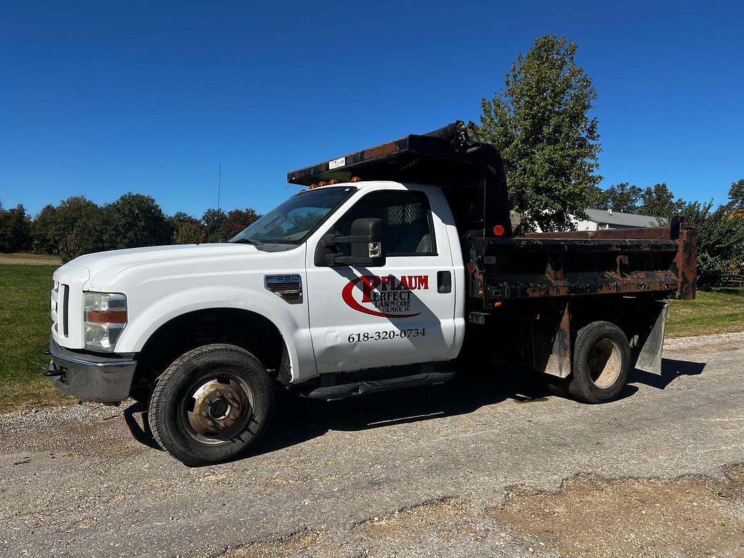 Image of Ford F-350 Primary image